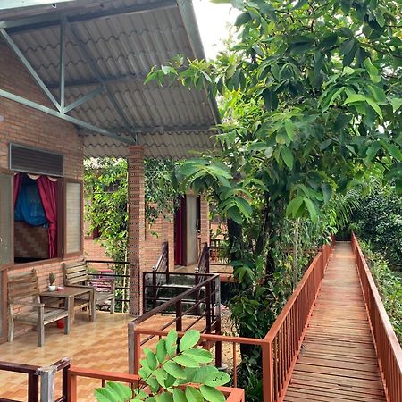 Gibbon Singing Home Stay Quan Tom Esterno foto