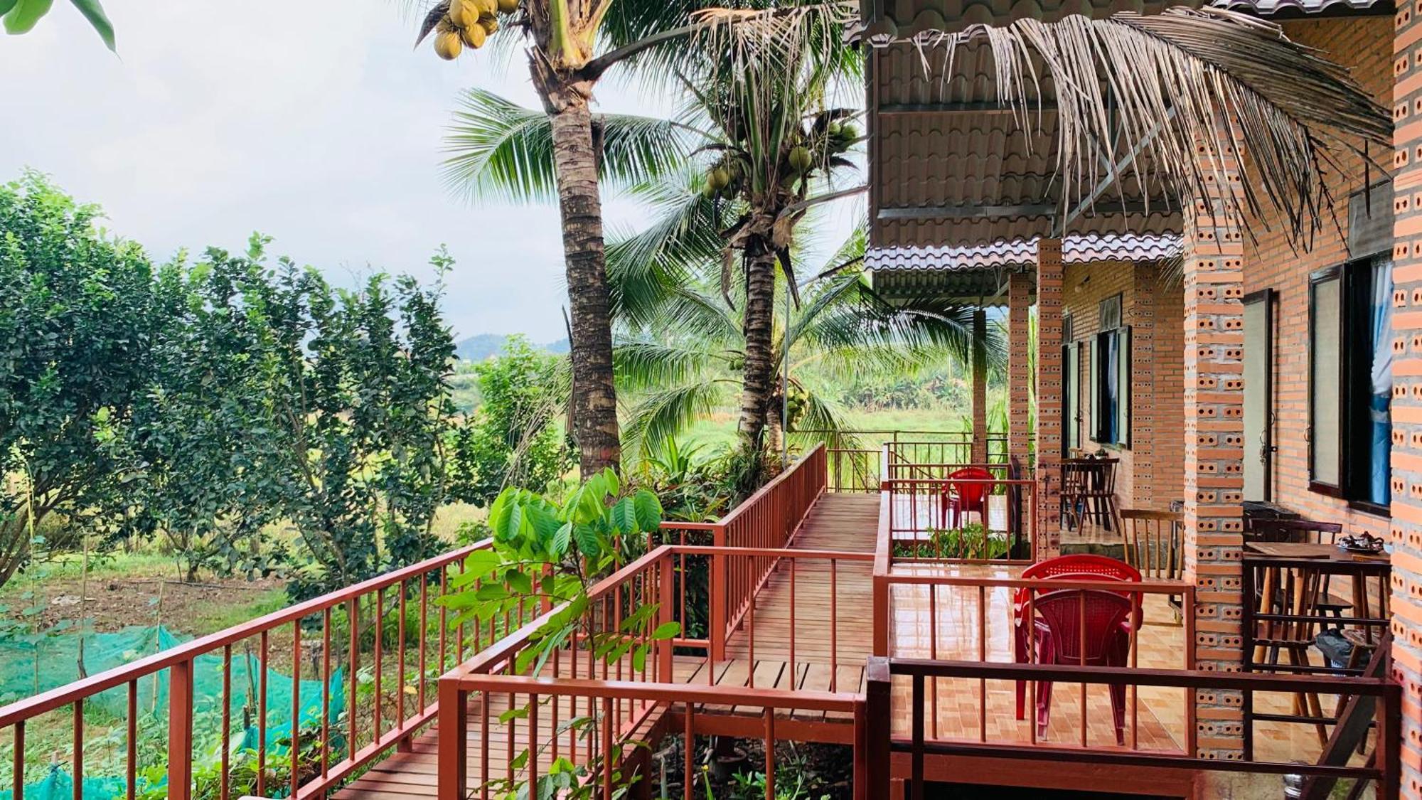 Gibbon Singing Home Stay Quan Tom Esterno foto