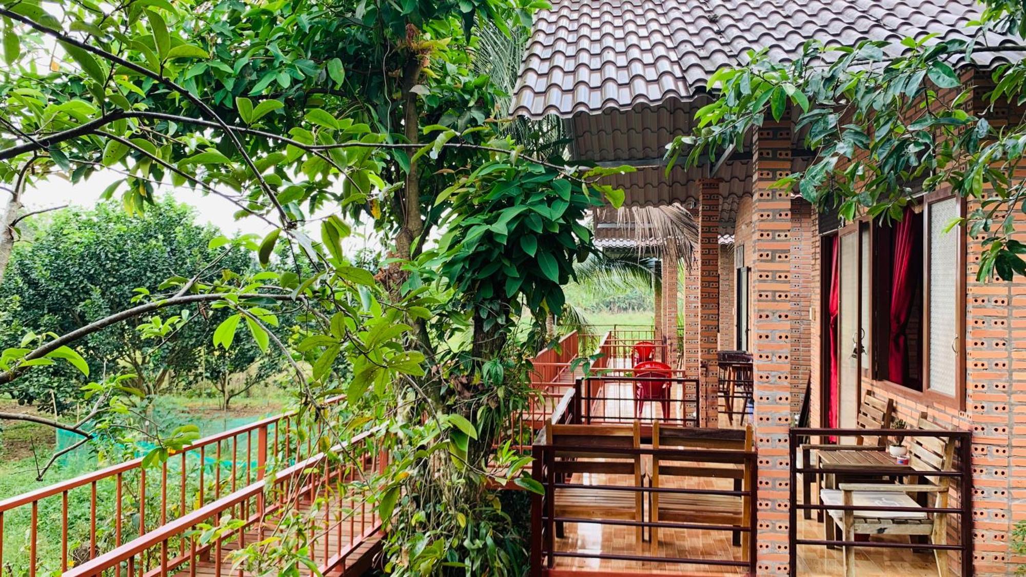 Gibbon Singing Home Stay Quan Tom Esterno foto