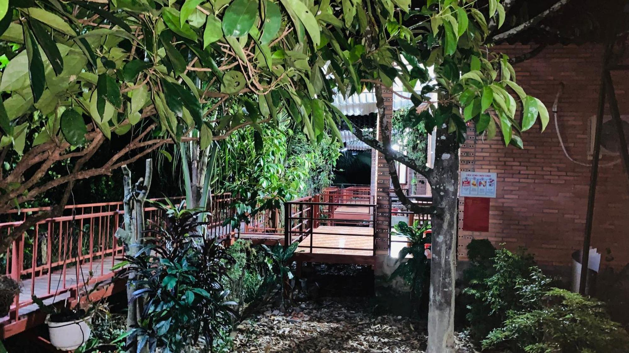 Gibbon Singing Home Stay Quan Tom Esterno foto
