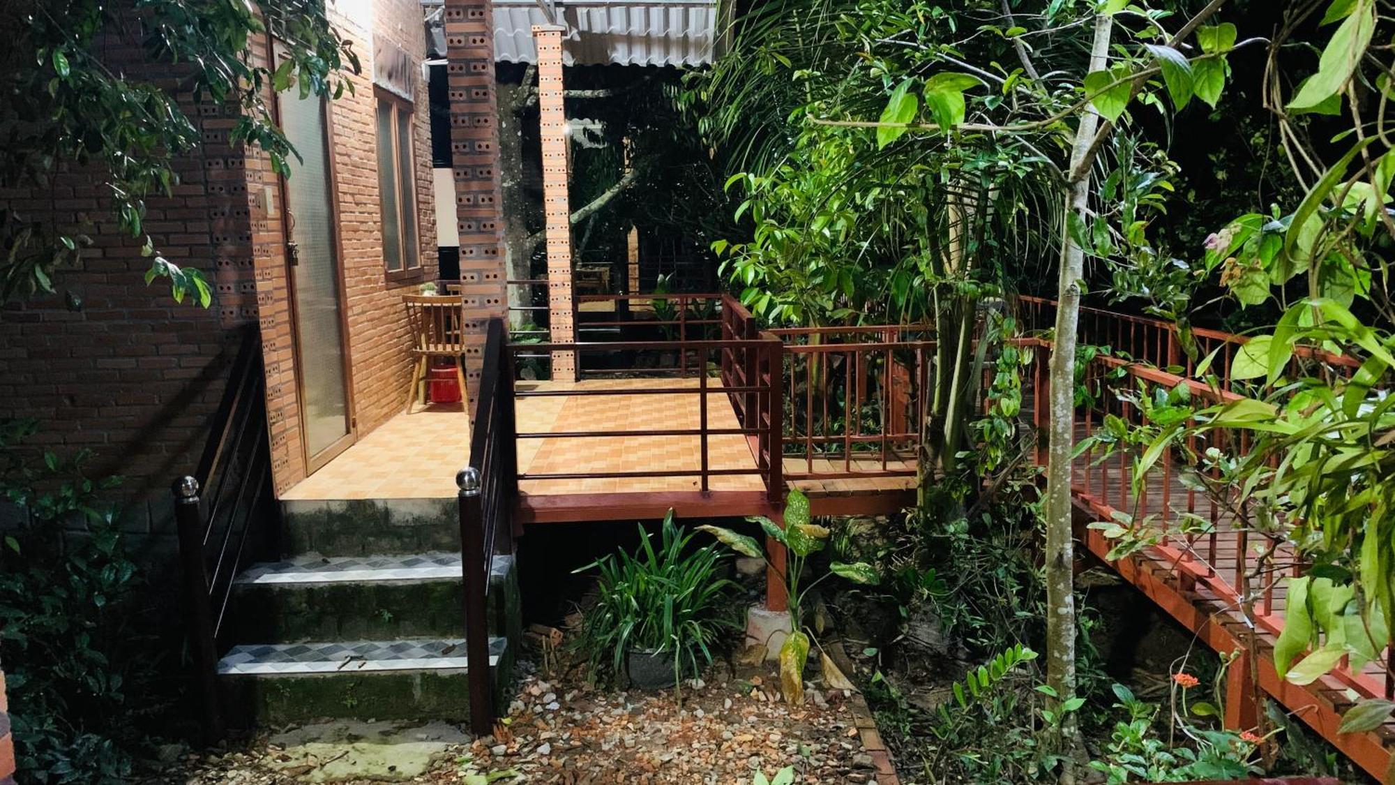 Gibbon Singing Home Stay Quan Tom Esterno foto