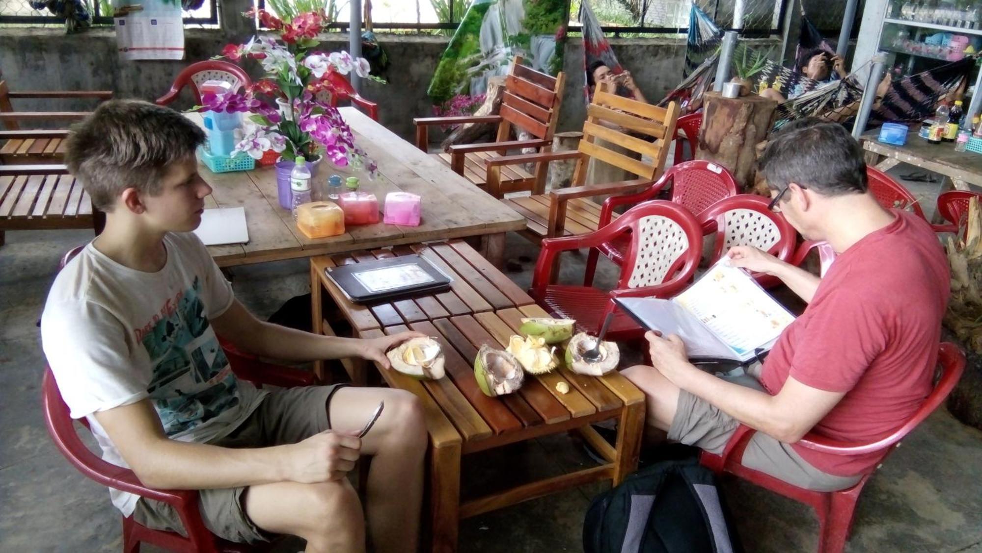 Gibbon Singing Home Stay Quan Tom Esterno foto